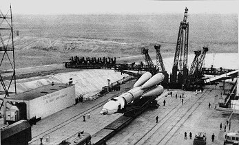 Soyuz 11 rollout
