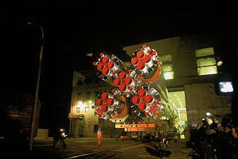 Sojus TM-33 auf dem Weg zur Startrampe