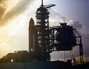 STS-51A auf dem Weg zur Startrampe