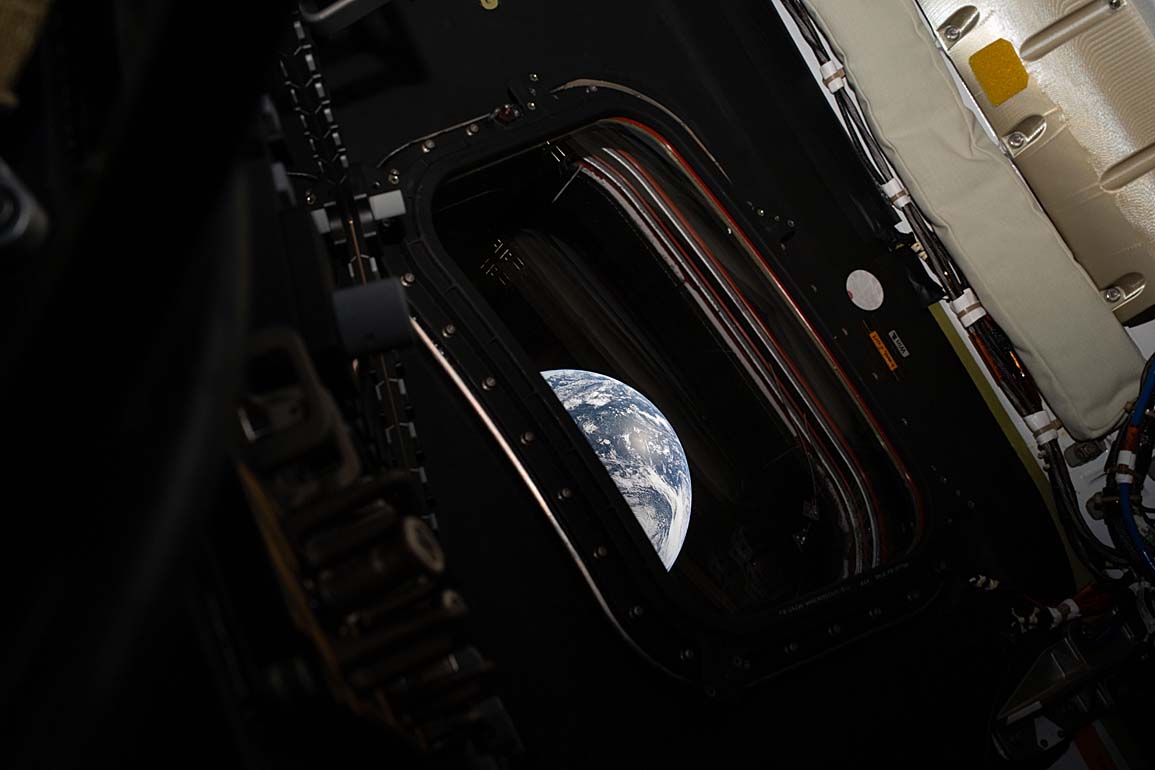 Die Erde von Artemis II ausgesehen nach dem sogenannten Translunar-Injection-Burn