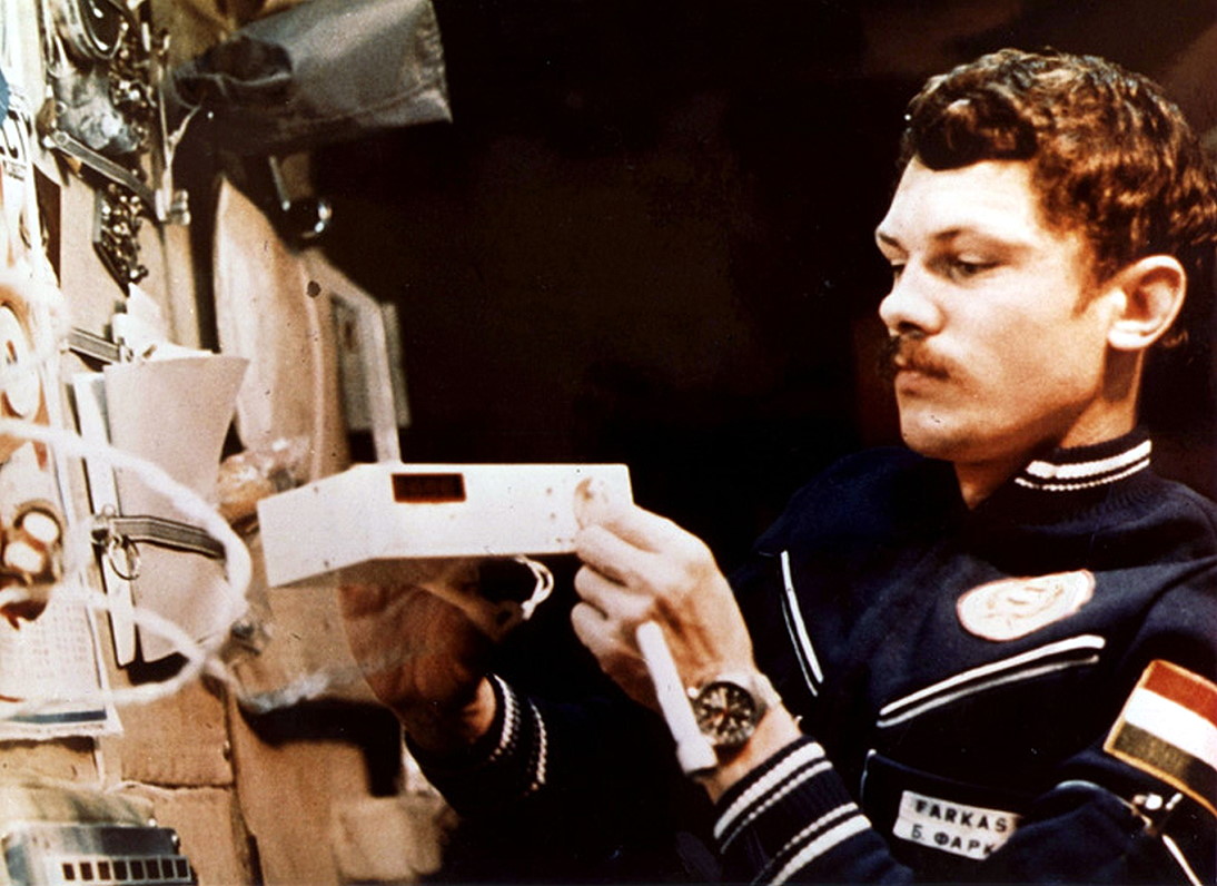 Farkas an Bord von Saljut 6
