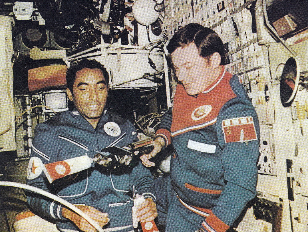 Crew Soyuz 38 an Bord von Saljut 6