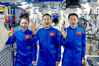 life onboard Tiangong