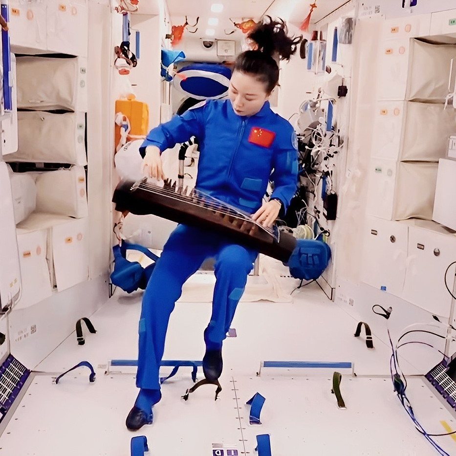 life onboard Tiangong