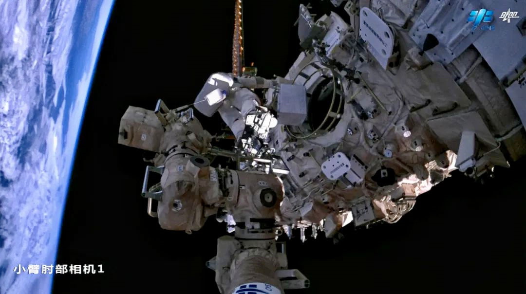 EVA am 15. April 2023