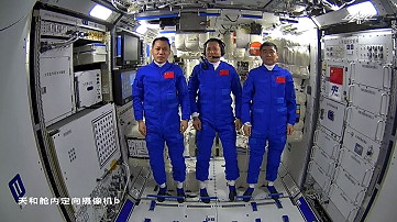 life onboard Tiangong