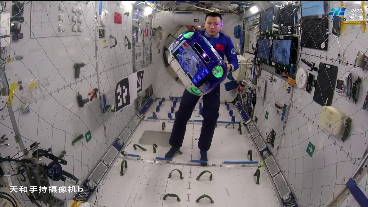 life onboard Tiangong