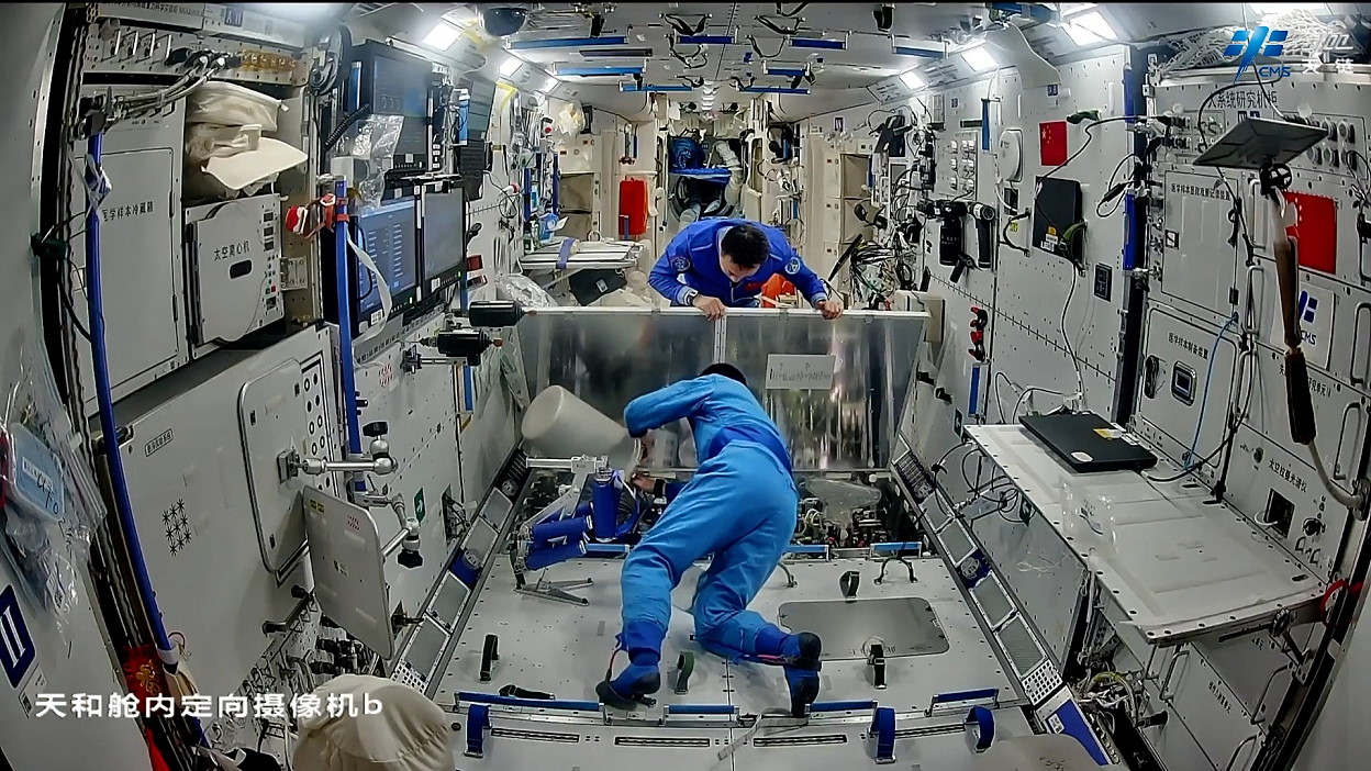 life onboard Tiangong