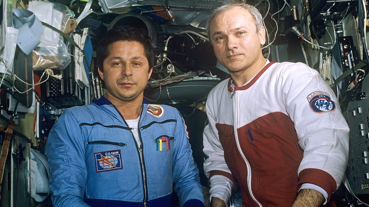 Crew an Bord von Saljut 7