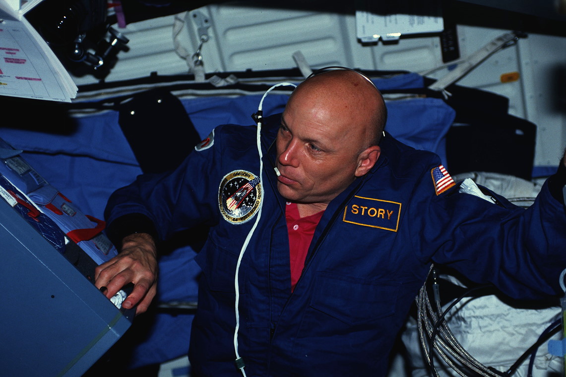 Musgrave an Bord des Space Shuttle