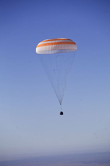 Soyuz MS-18 landing