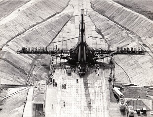 Sojus T-10A auf der Startrampe
