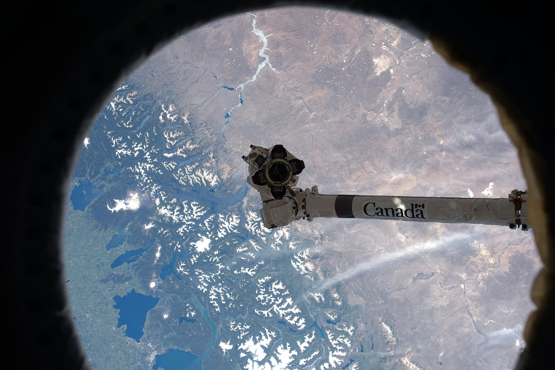 Canadarm2