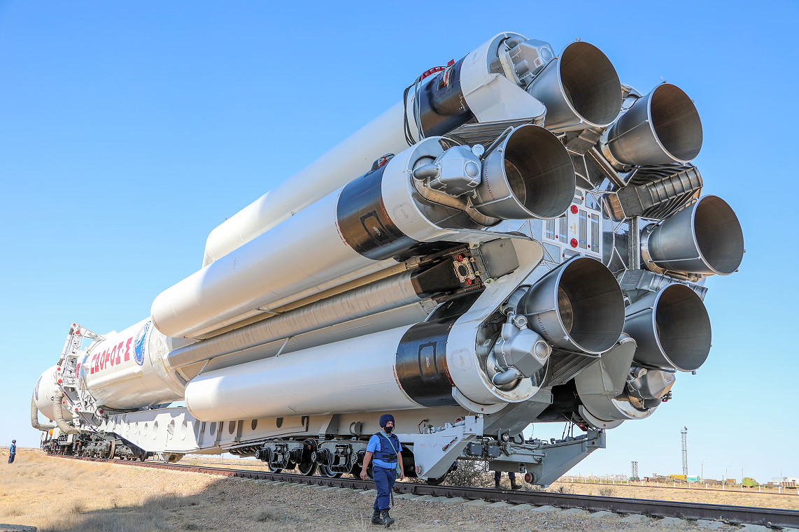 Proton rocket with Nauka on top rollout