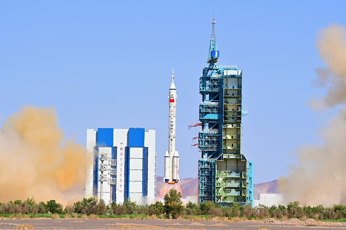 Shenzhou-14 launch