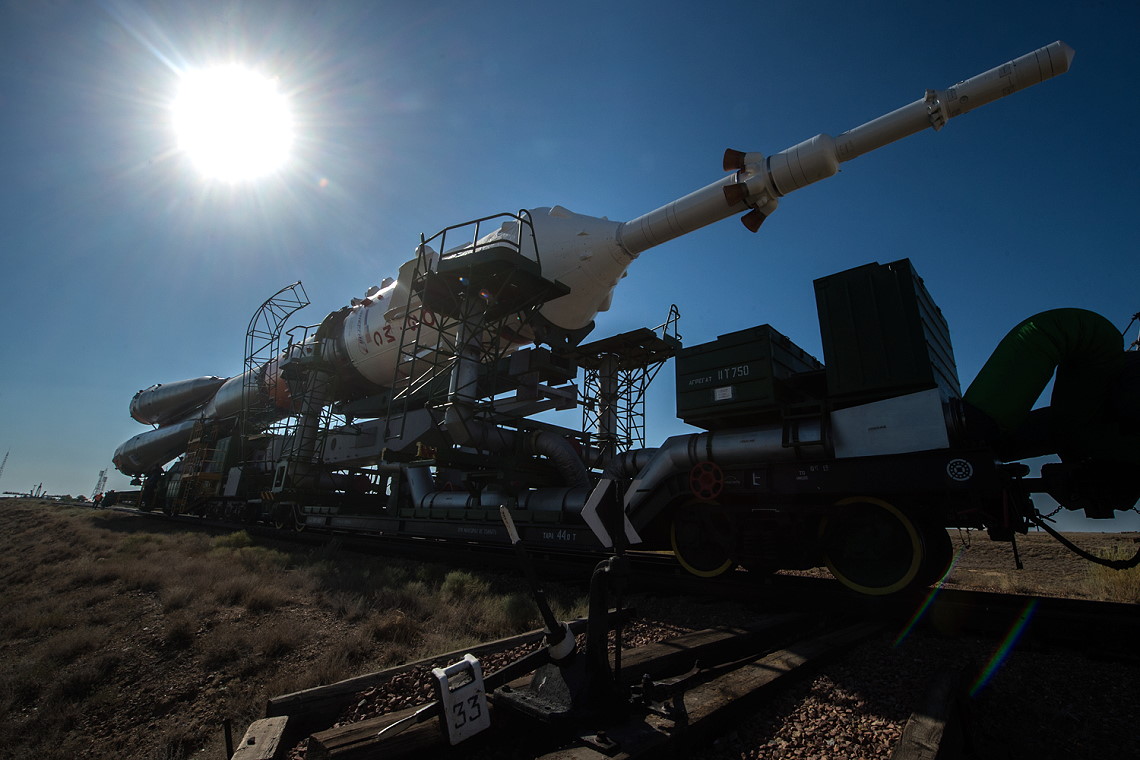 Soyuz MS-13 rollout