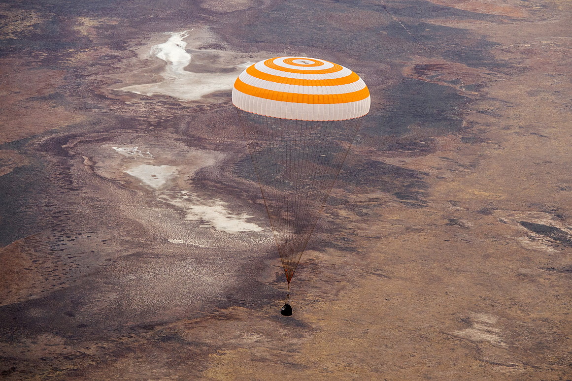 Soyuz MS-16 landing