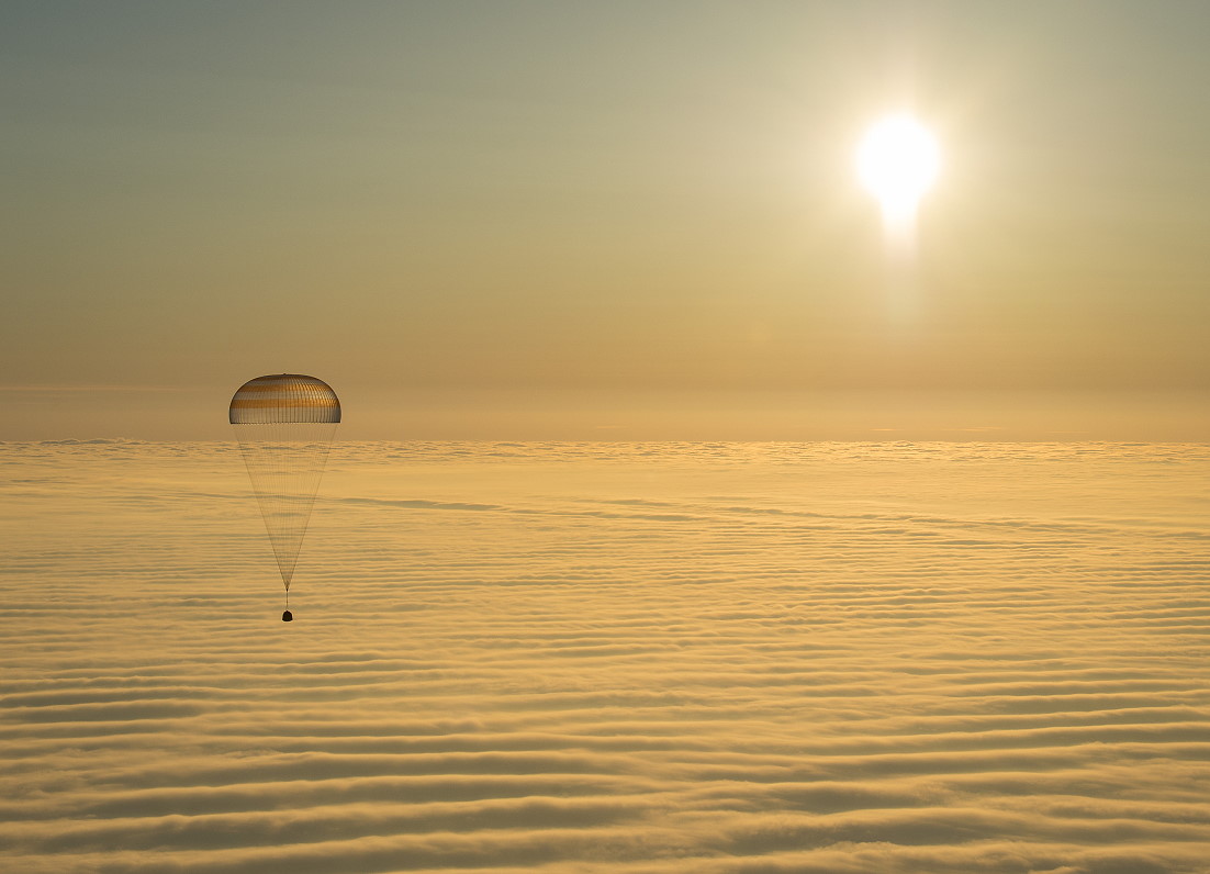 Soyuz TMA-14M landing
