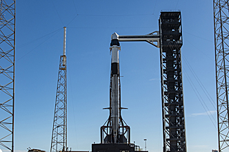 SpaceX Crew-13 auf der Startrampe