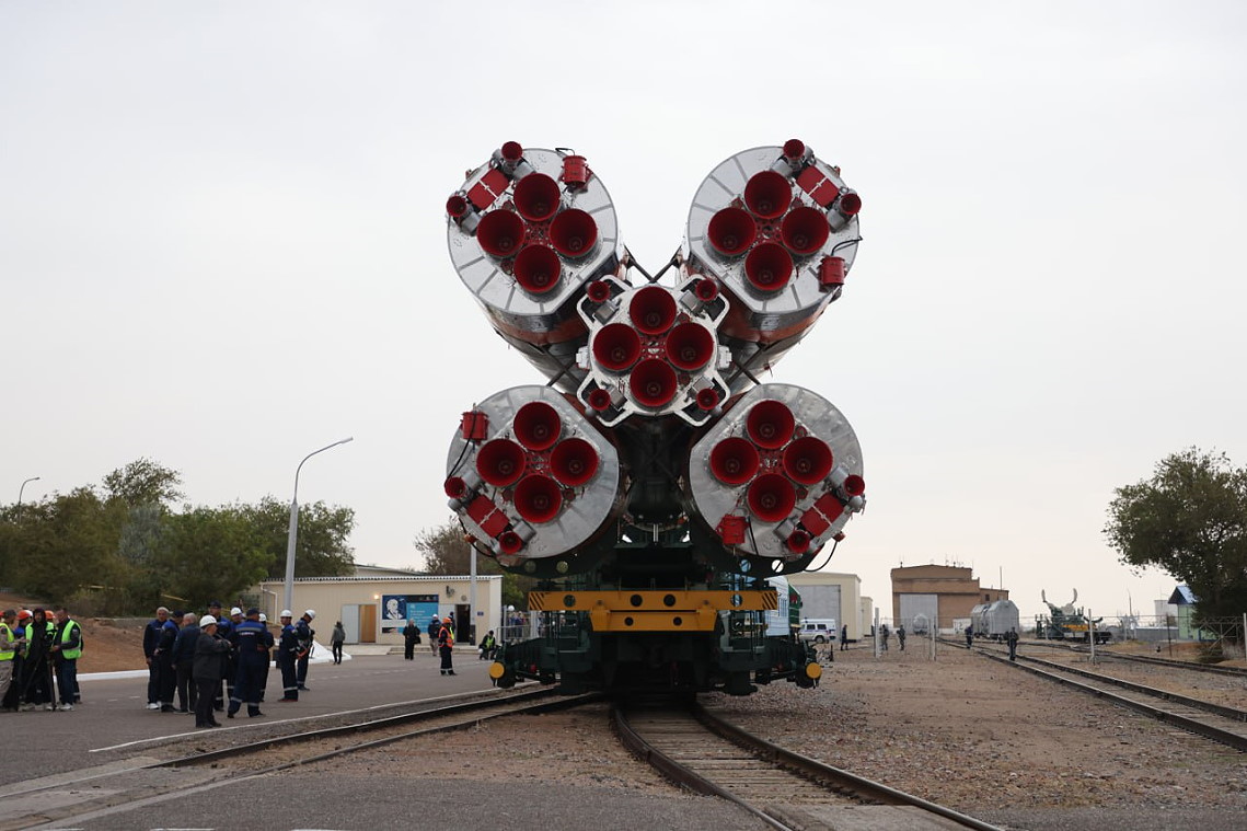 Soyuz MS-26 rollout