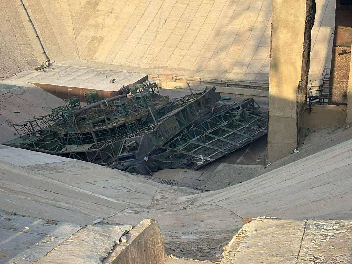 service cabin was thrown upside down into the flame channel