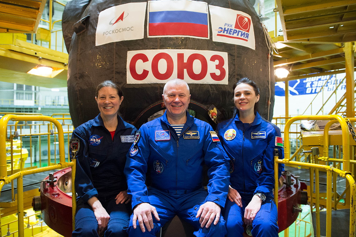 Crew Sojus MS-25