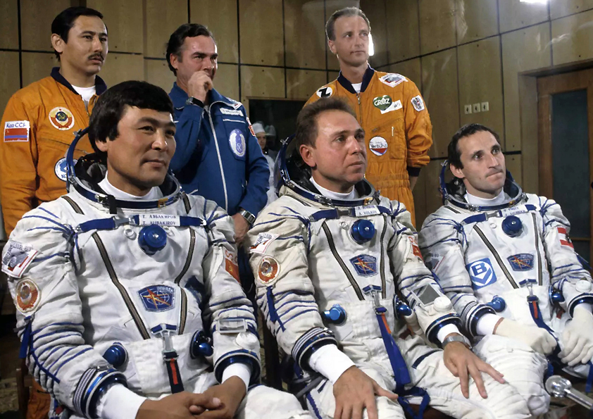 Crew Soyuz TM-13 (prime and double)