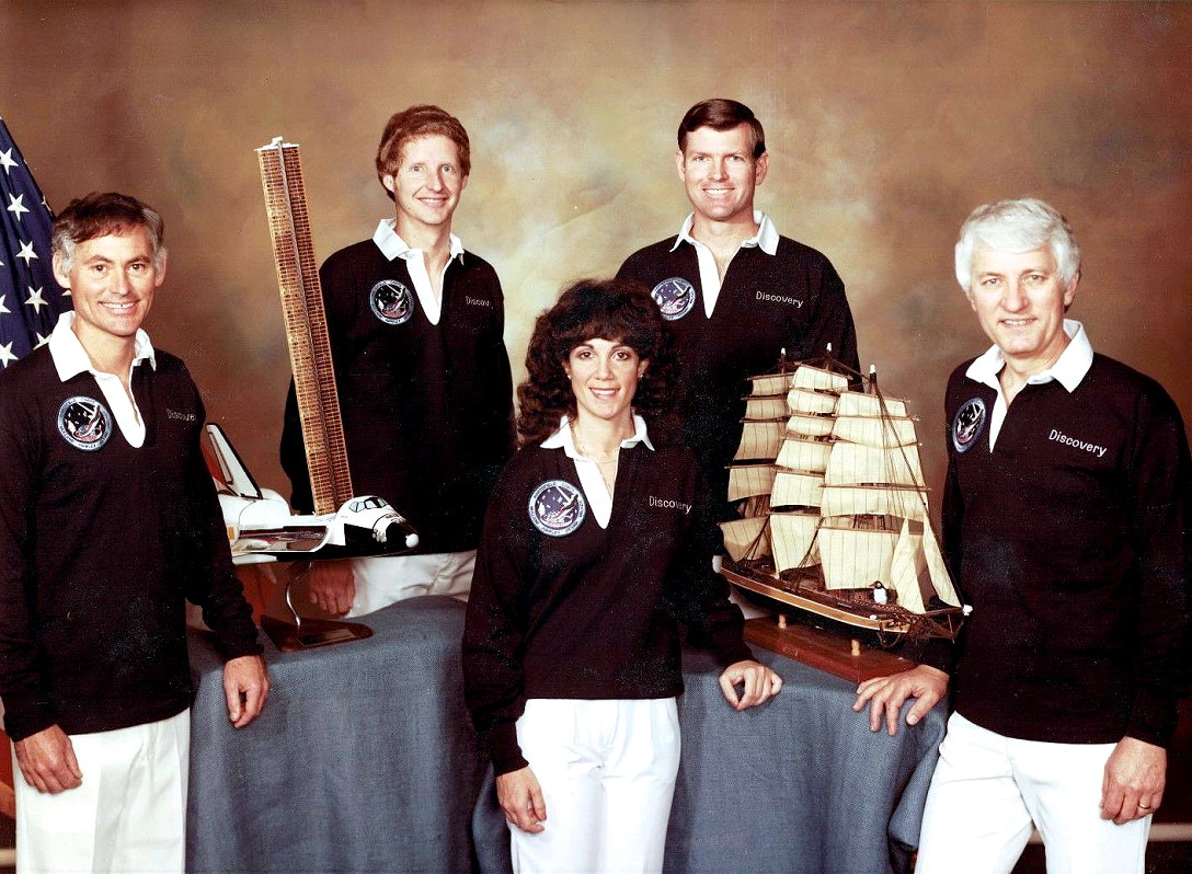 Crew STS-41D
