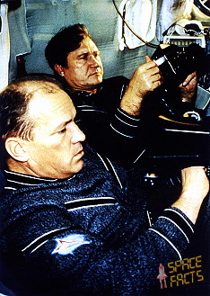 Crew Soyuz 19 (double)