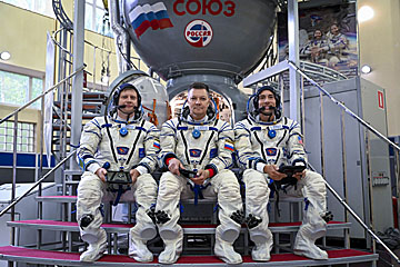 Crew Sojus MS-30 double